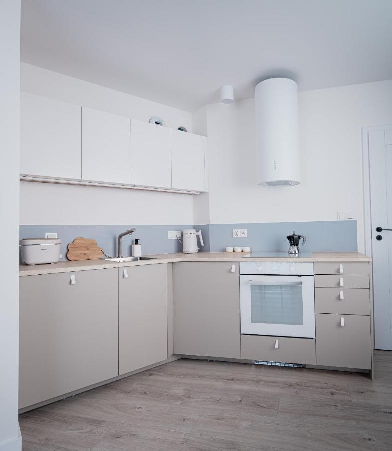 Homewell Apartments Game And Movie Poznań Extérieur photo