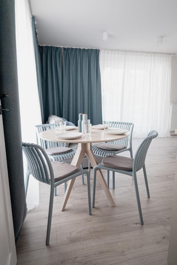 Homewell Apartments Game And Movie Poznań Extérieur photo