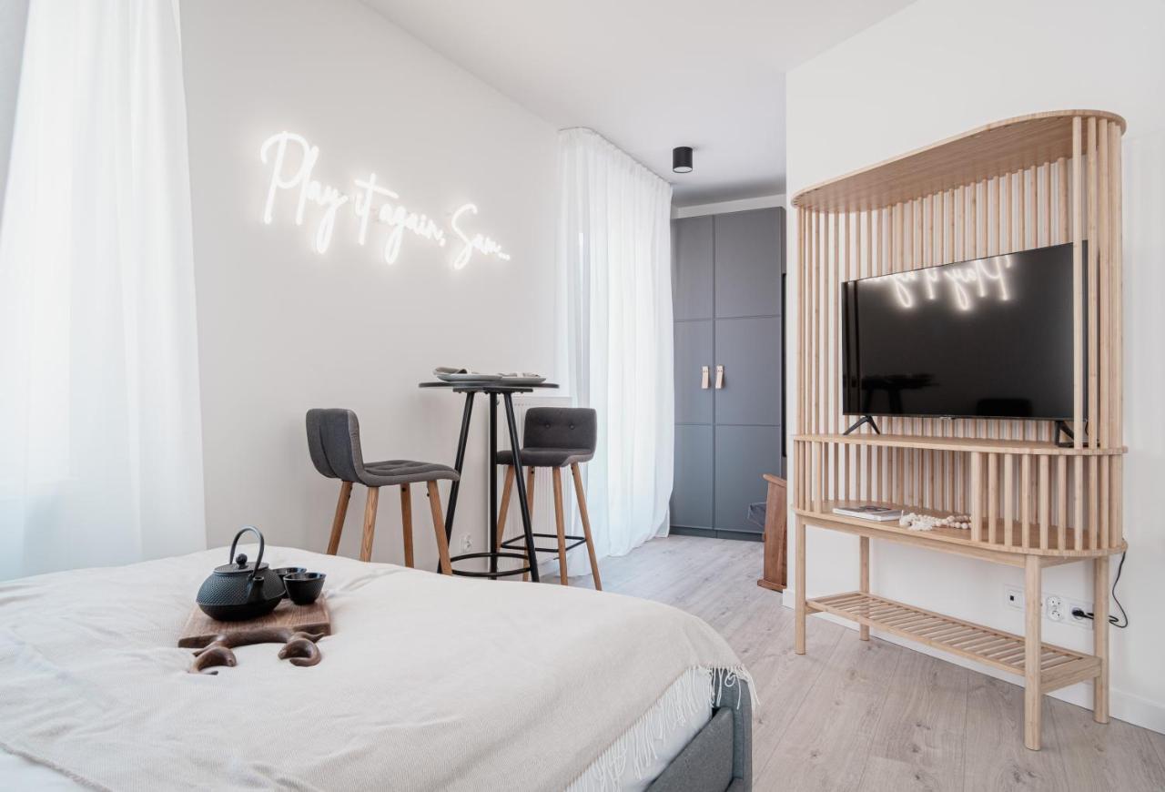 Homewell Apartments Game And Movie Poznań Extérieur photo